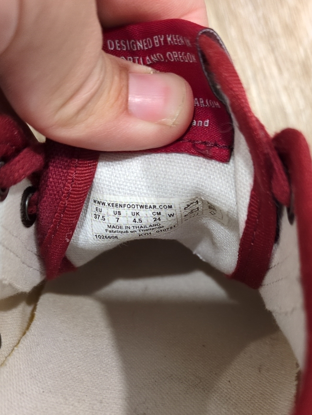❤️😎⚡️Keen Women's Canvas Lace-Up Sneaker in Burgundy/Maroon & Cream size 7❤️😎⚡ - Picture 10 of 10
